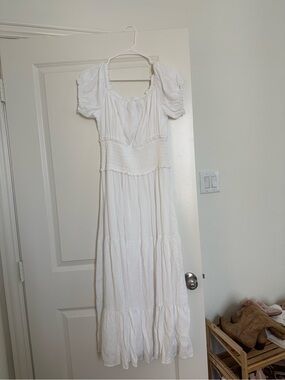 Trixxi White Puff Sleeve Tiered Maxi Dress